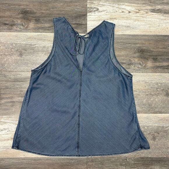 GAP Dark Indigo Womens‎ L Minimalist Tencel Chambray Keyhole Back Sleeveless Top - Picture 2 of 11